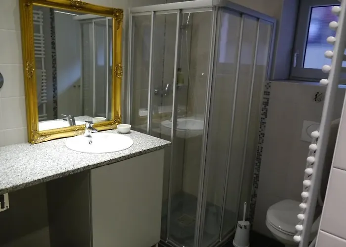 Urban Gardenappartment In *